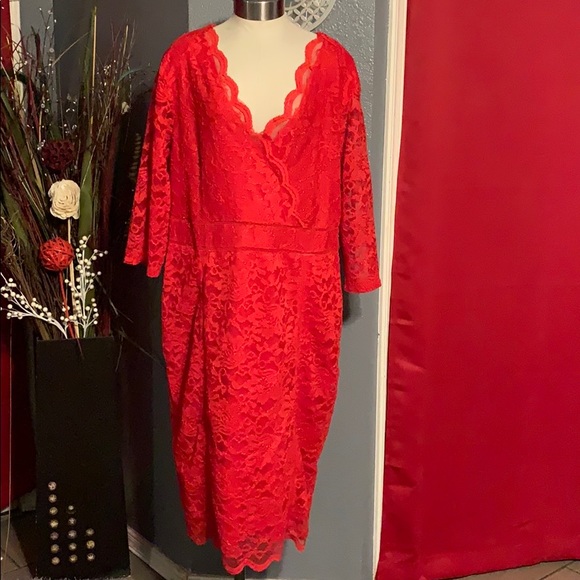 PLUS SIZE DRESS - Picture 3 of 5